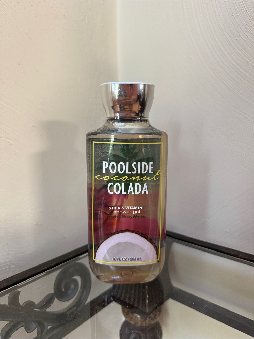 NWT Poolside Coconut Colada Shower Gel